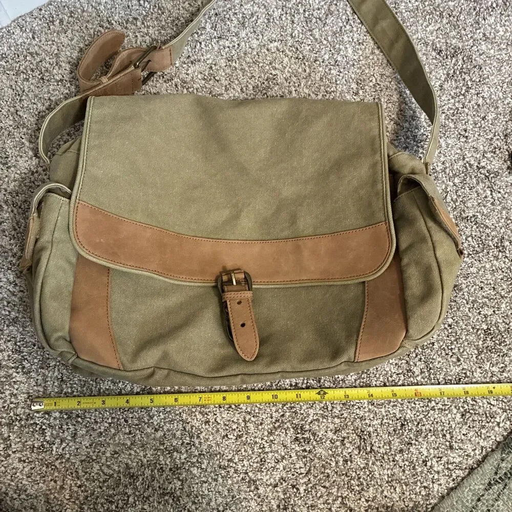 LL Bean Canvas Messenger Bag Medium Khaki Green Gorpcore Goblincore Vintage